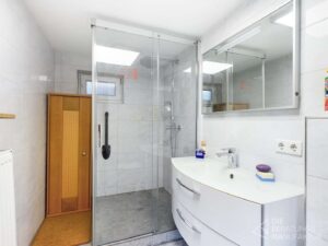 Badezimmer EG